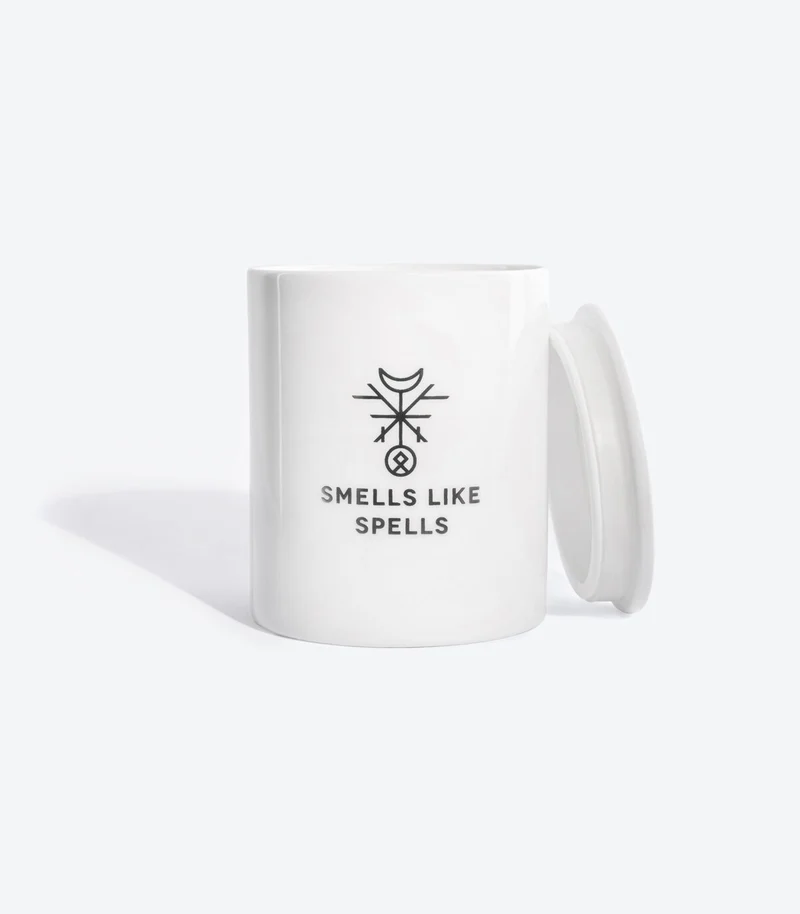 Smells Like Spells Geurkaars — Tarot De Hogepriesteres (THE HIGH PRIESTESS), sojawas in porselein (±60 uur)