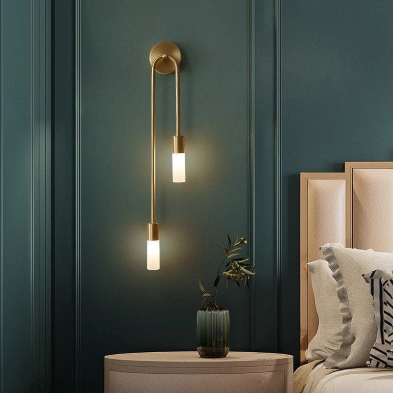 Wandlamp Goud met Dubbele Matte Glazen Cilinders 55cm Warm Wit Licht Verticaal Modern Design Woonkamer | Sansoti
