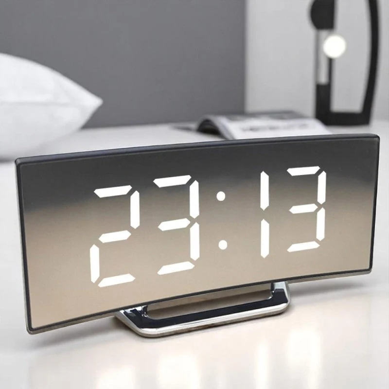 Digitale LED Wekker met Gebogen Display – Automatische Lichtregeling & Groot Scherm | Sansoti
