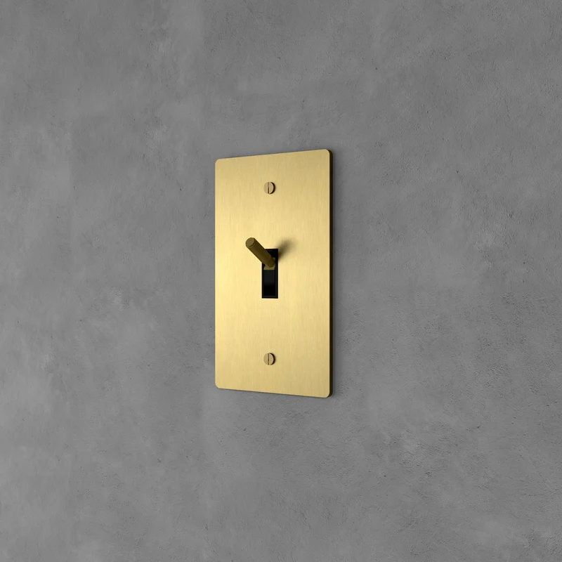 Luxe Messing Tuimelschakelaar Met Minimalistisch Design En Hoogwaardige Afwerking | Sansoti