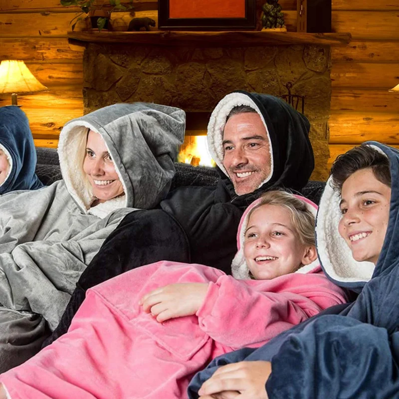Oversized Sherpa Fleece Deken Hoodie Grijs Roze Zwart Blauw Geruit Rood Extra Warm en Zacht One Size Loungewear Huisdeken met Capuchon en Zakken | Sansoti