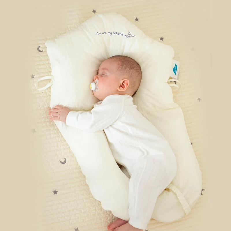 Omarmingskussen Baby Antibacterieel Katoenen Zachte Vulling 0-12 Maanden Veilig Ergonomisch Pastel | Sansoti