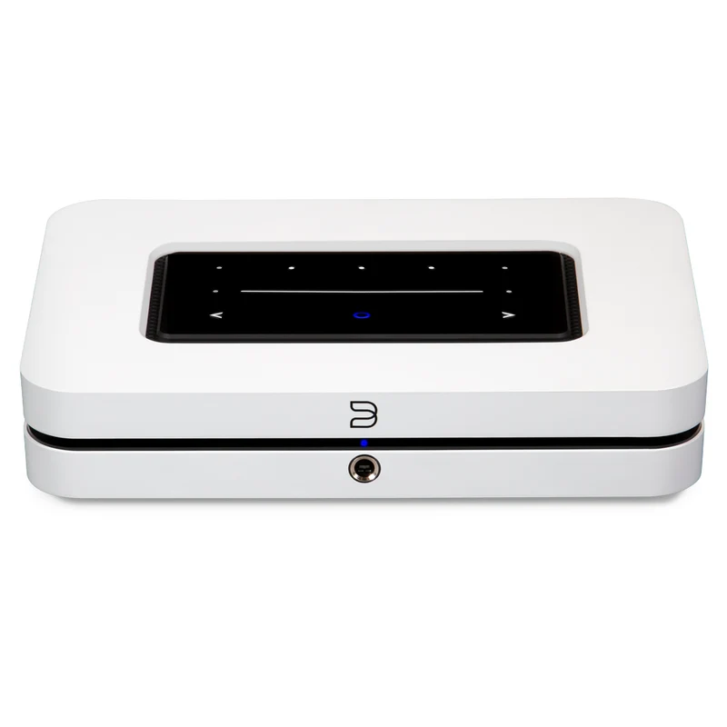 Bluesound NODE N132 WHITE muziekstreamer met DAC en voorversterker