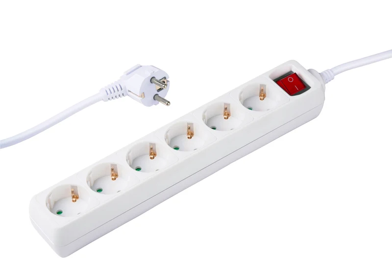 Socket 6 Way With Switch 1.4M Wht